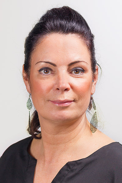 Ulrike Henkel - Verkaufsberaterin PKW und Transporter Ulrike Henkel - Verkaufsberaterin PKW und Transporter